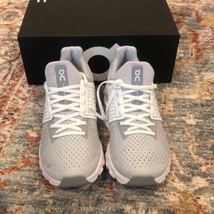 NWT OnCloud Cloudswift Glacier White Sz 8.5